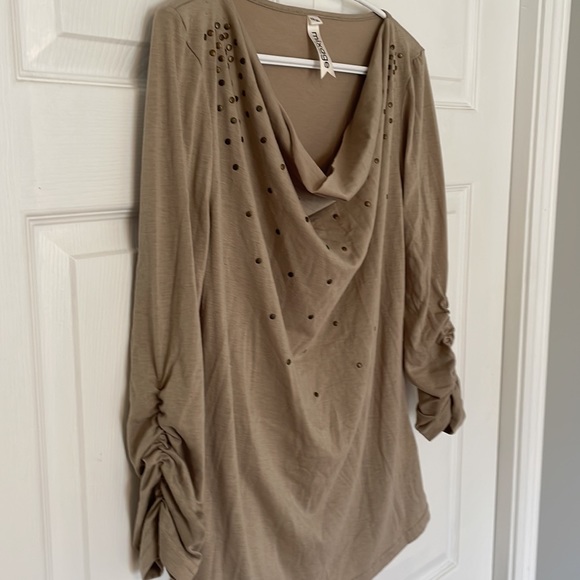 Women’s Top by Mixage Lady Dutch - Picture 3 of 6